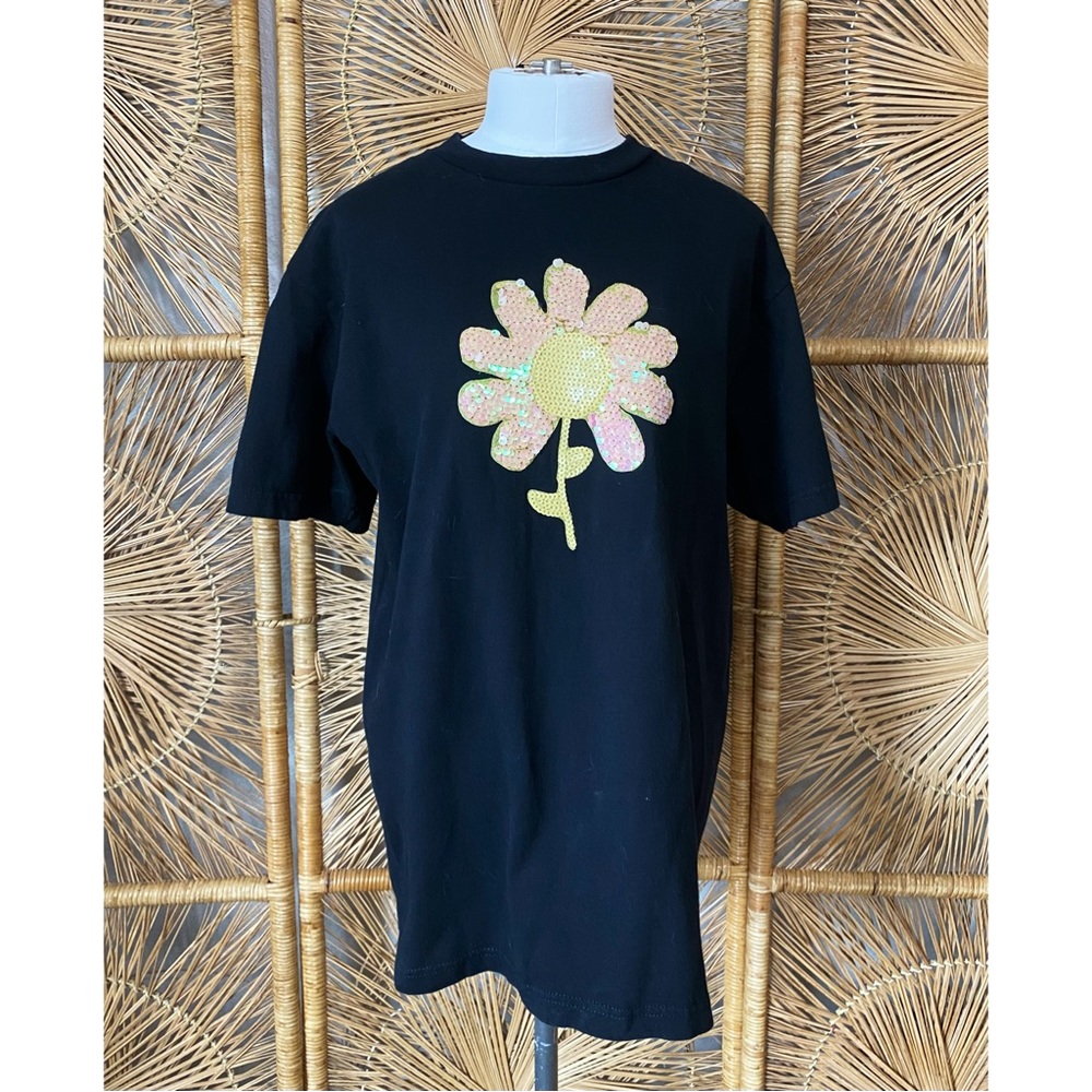 Vintage SHAKA Active Size Medium Black Sequin Flower T-Shirt
